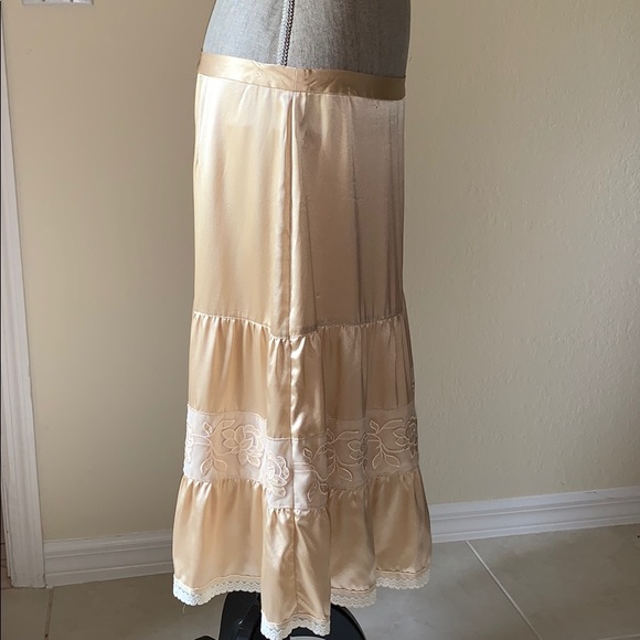 Banana Republic Silk Long Skirt - Picture 5 of 13